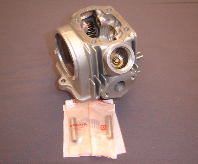 Picture of Cylinder head complete new model 70cc