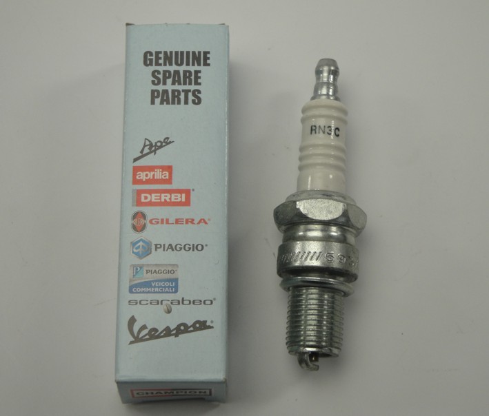 Picture of Spark plug Piaggio 2-stroke