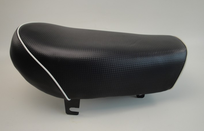 Picture of Seat Honda Monkey black carbon look 