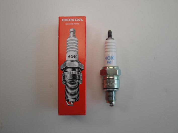Picture of Spark plug CR8HS NGK