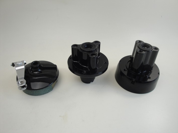 Picture of front and rear hubs black monkey skymini