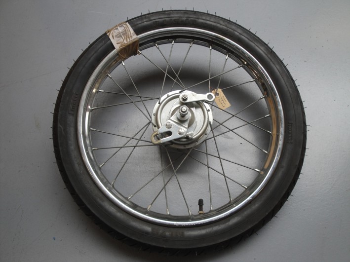 Picture of Front wheel vespa si 