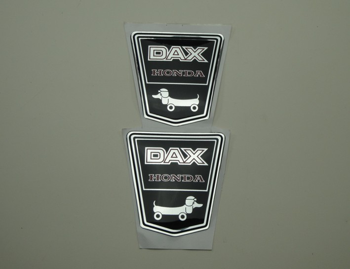 Picture of Emblem Dax gel dog 