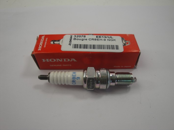 Picture of Spark Plug CR8EH-9 NGK 