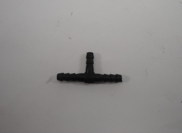 Afbeelding van Benzineslang t-stuk 6mm zwart plastic